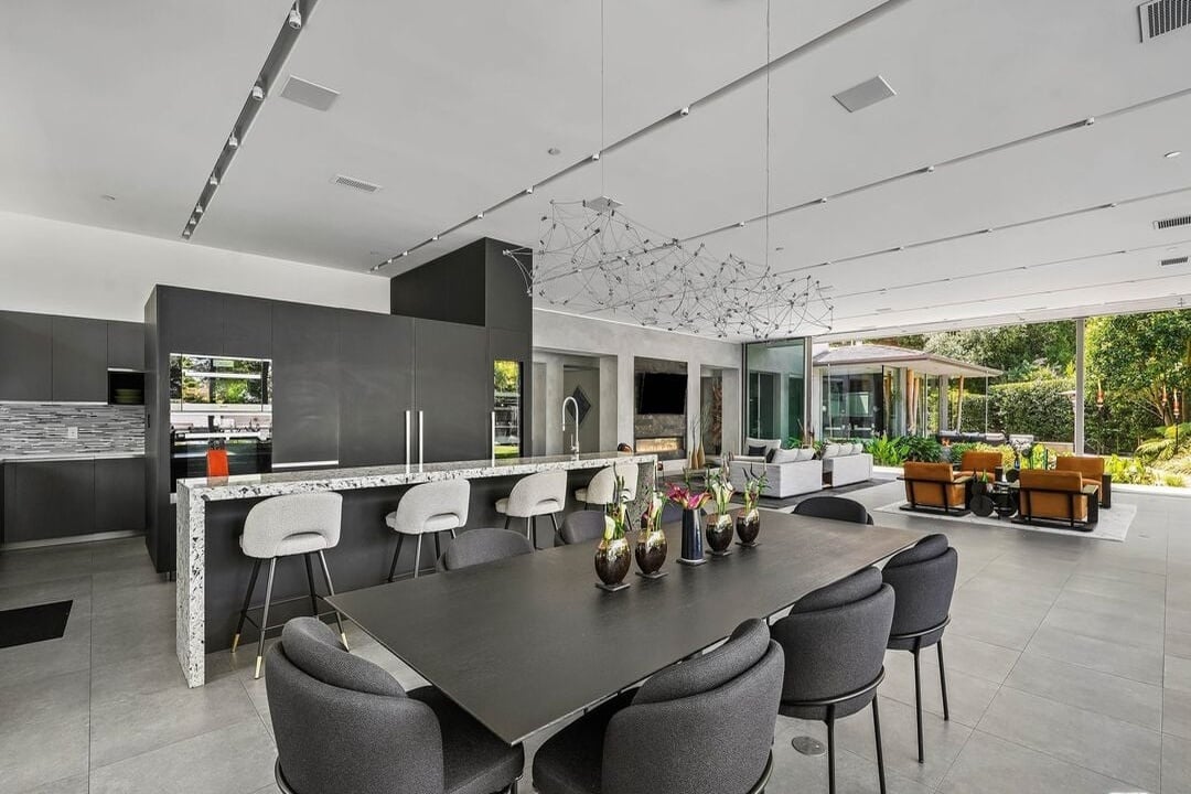 Nova Heights, Loma Vista Dr, 90210