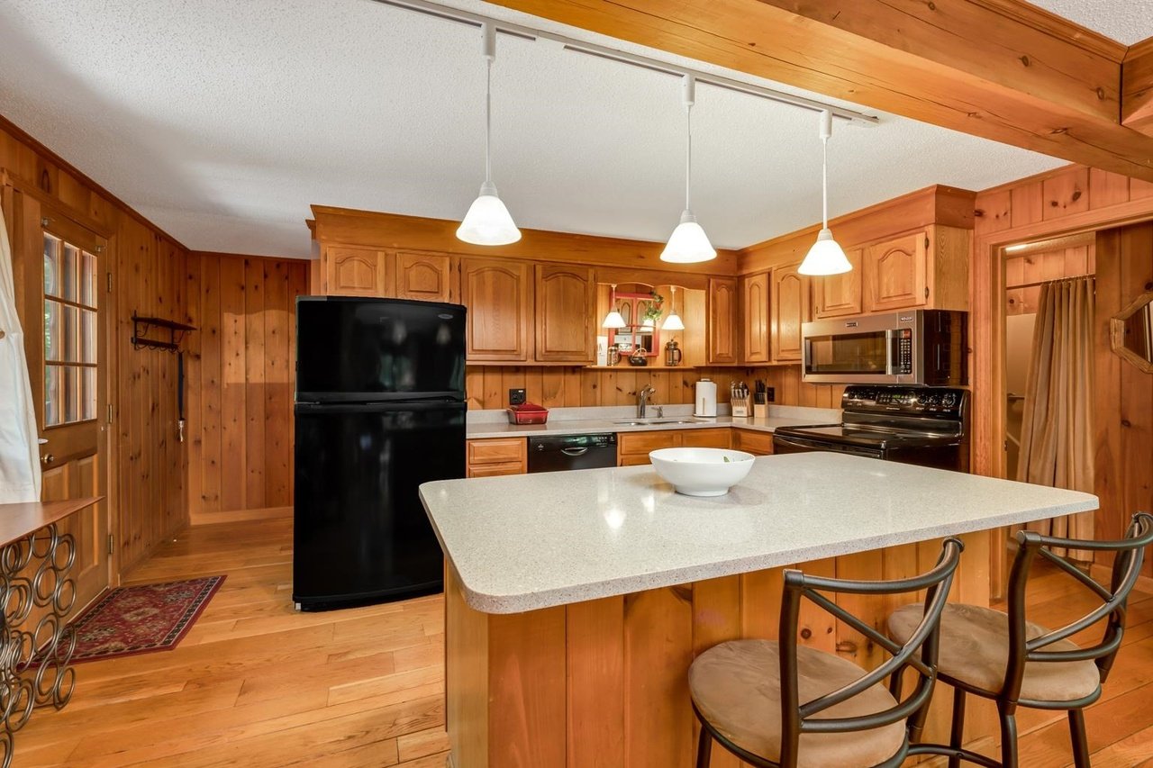 42 Hawkins Pond Rd