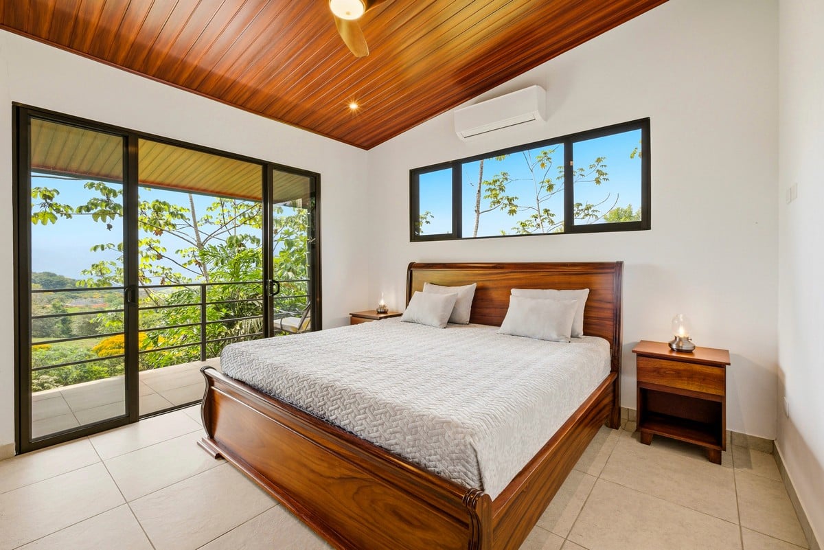 1.62 ACRES – Luxury 3 Bedroom Home Plus Guest House With Breathtaking Valley Views & Private Creek Access, Private Mountain Retreat!!!