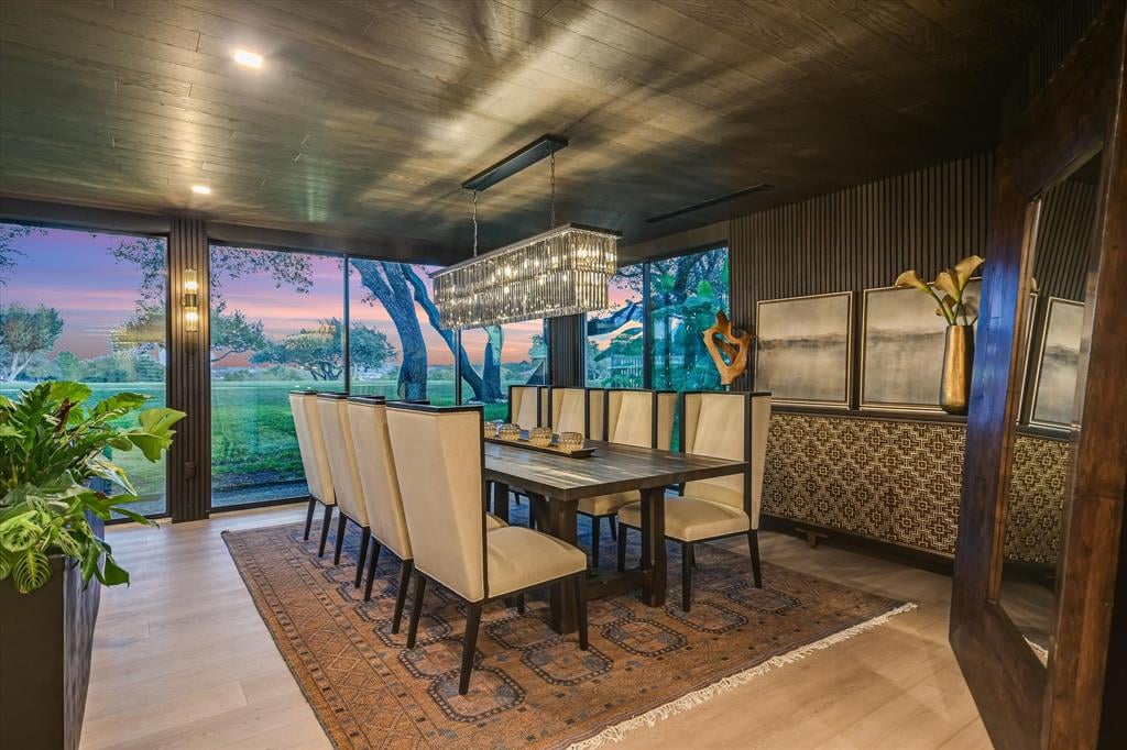 6204 Lost Horizon Drive