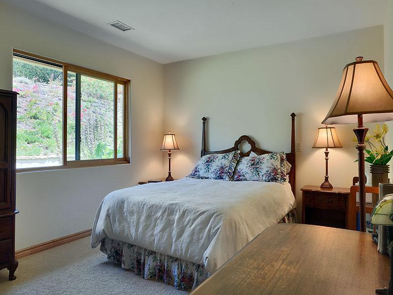 1365 Estrella Dr