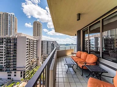 520 Brickell Key Dr #A1616