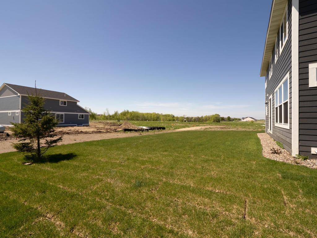 11553 Lakewood Dr NE