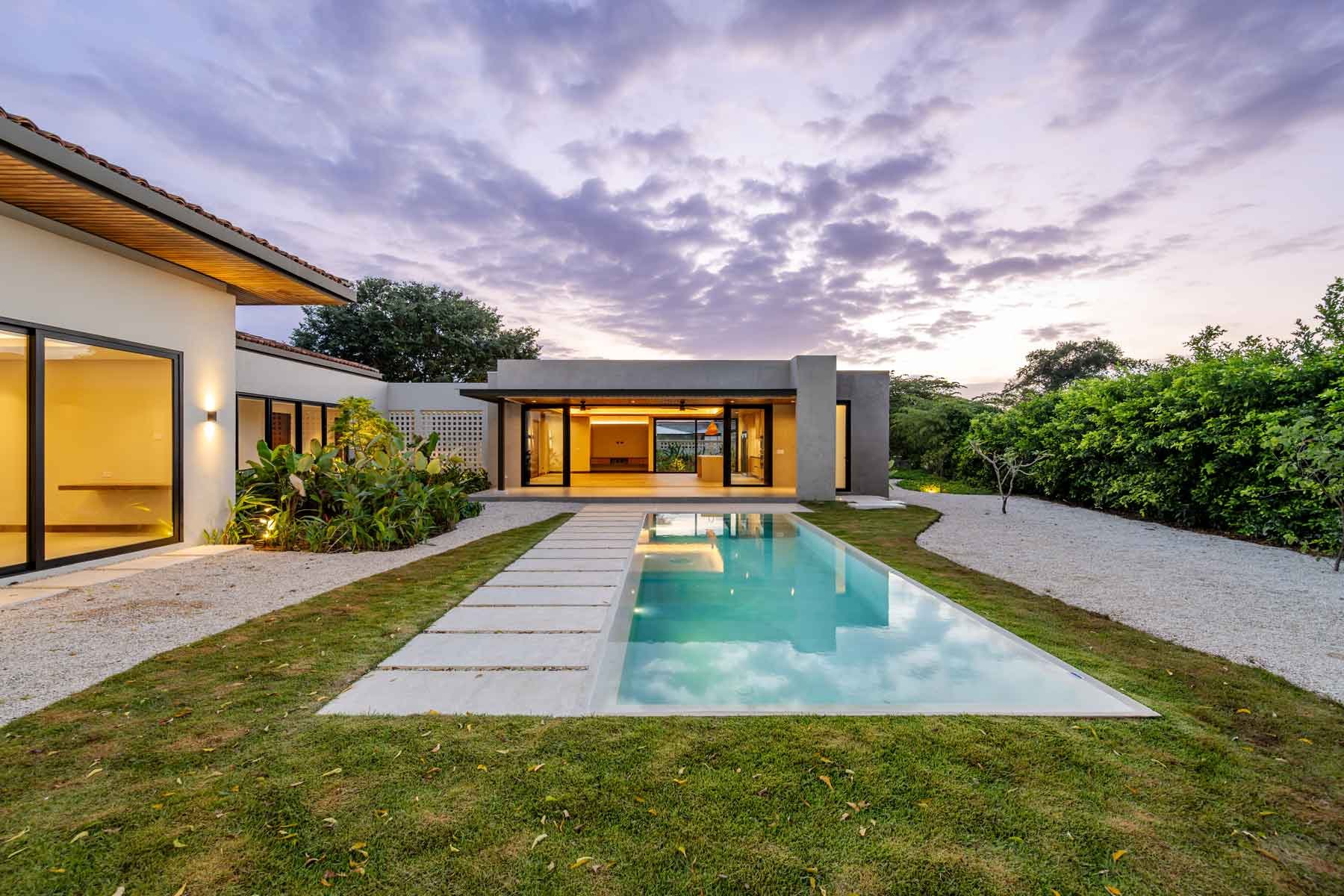 Casa Los Feliz | Elegant 4-Bedroom Villa in Hacienda Pinilla’s Reserva del Golf