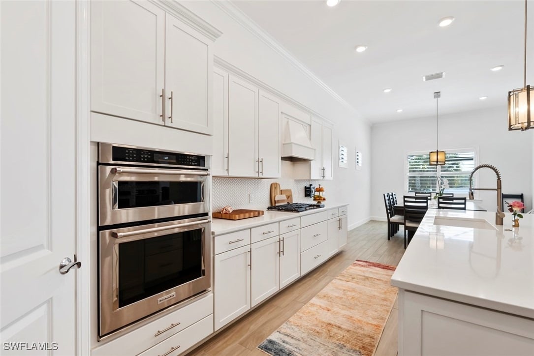 19129 Aqua Shore Dr