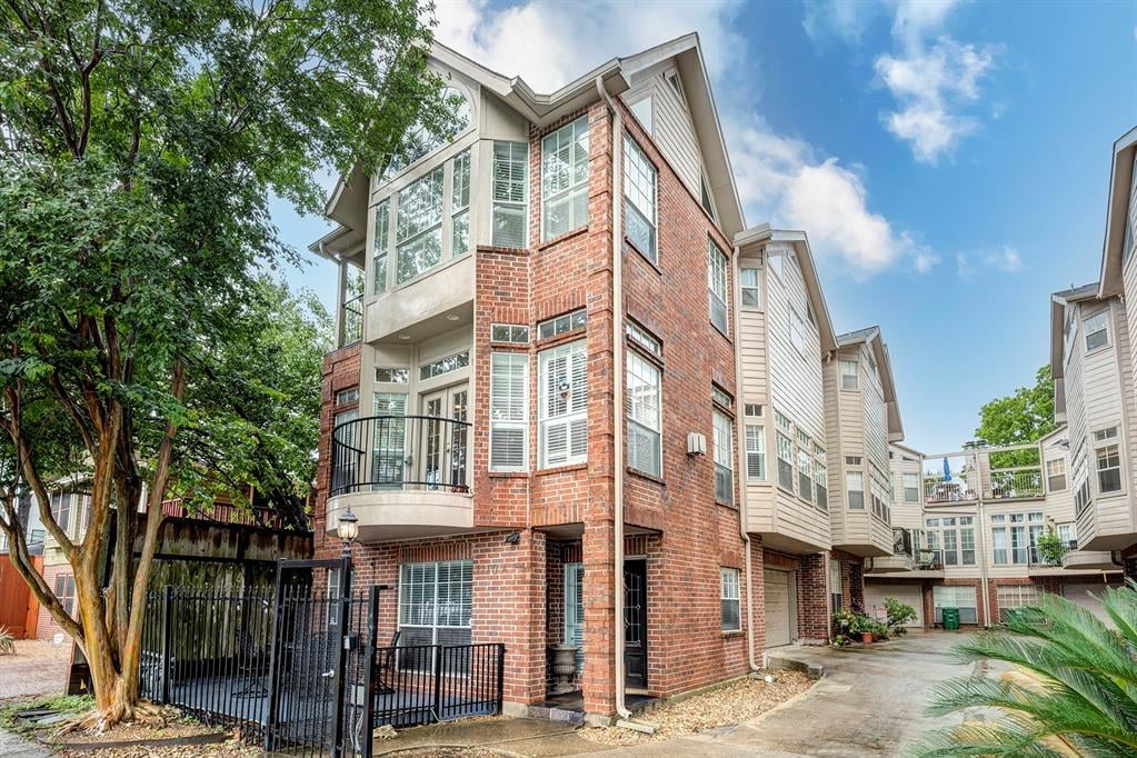 1110 Jackson Blvd, #A