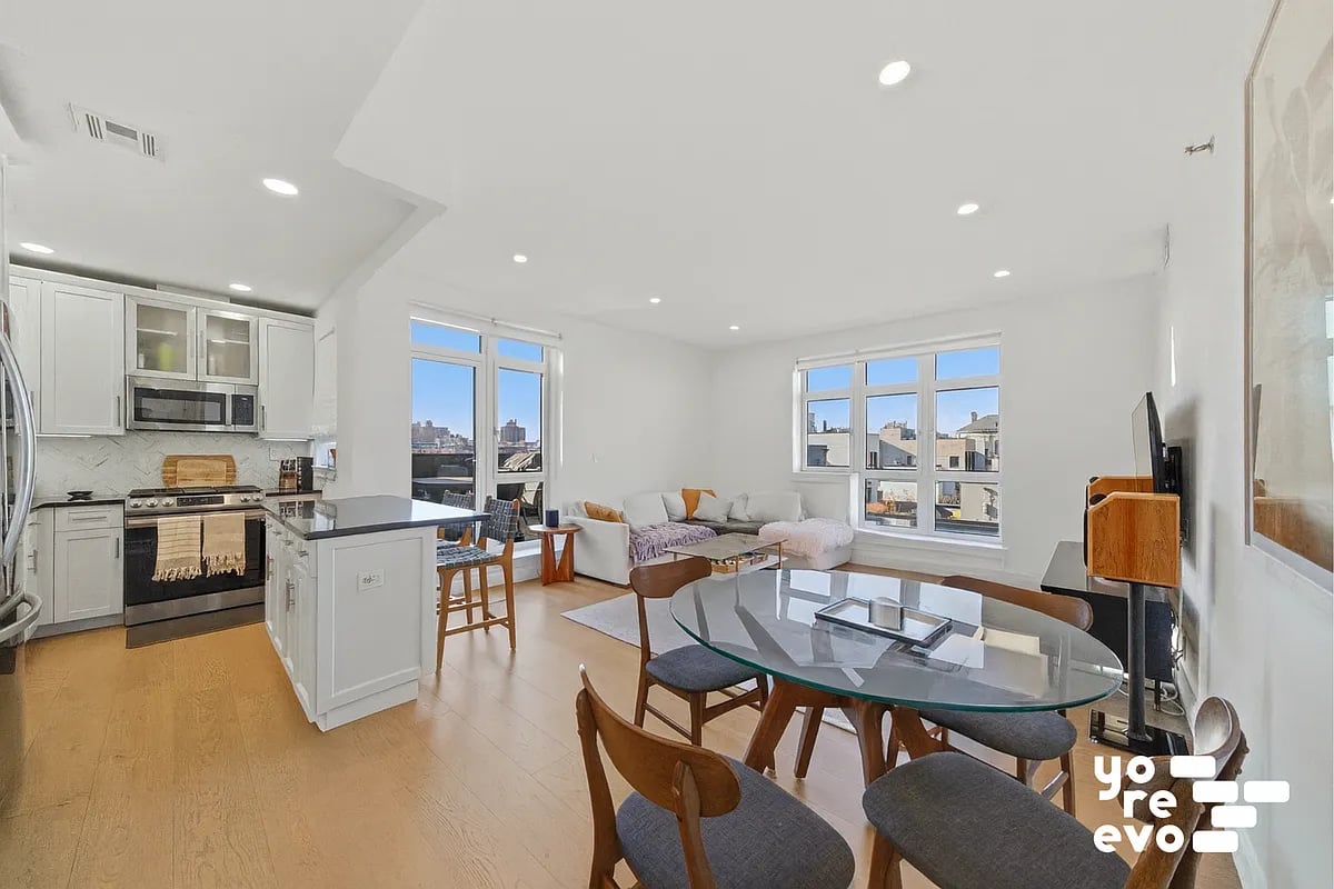 35 Underhill Avenue Unit: B4I