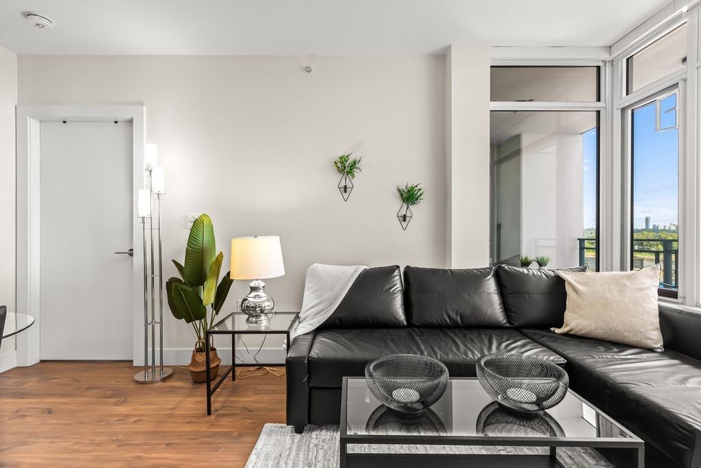 258 Nelson's Ct, #312