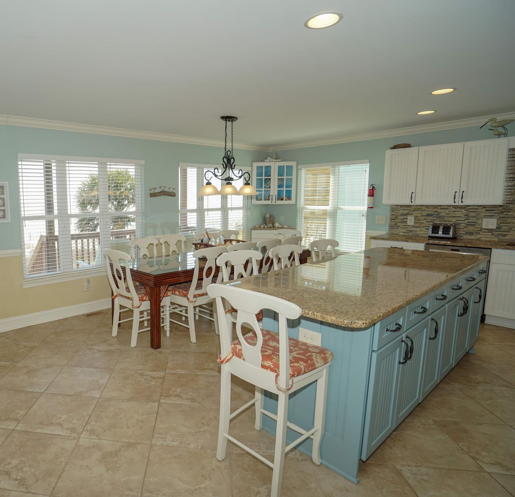 651 Ocean Boulevard W