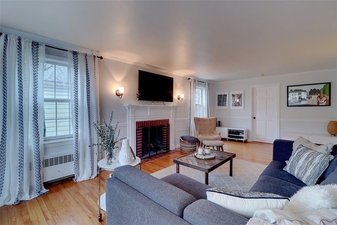 11 Beech Tree Rd