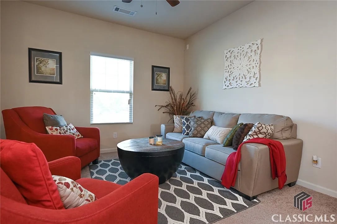 1230 Dianne Dr