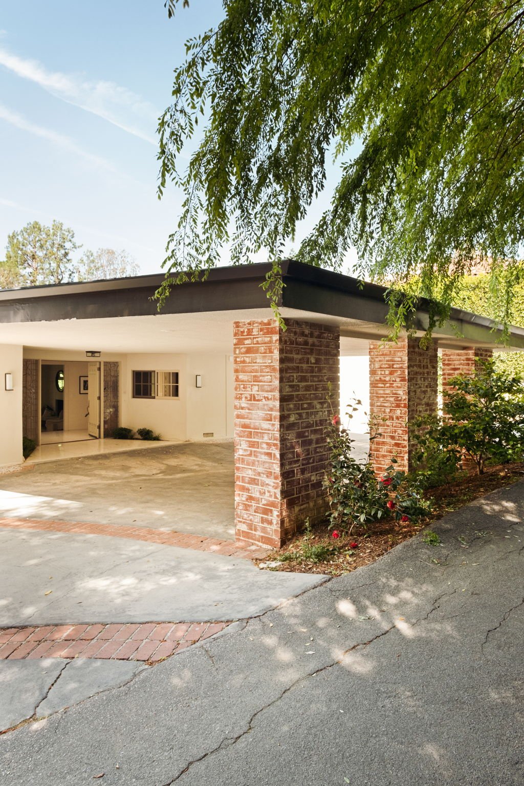 1163 Angelo Dr