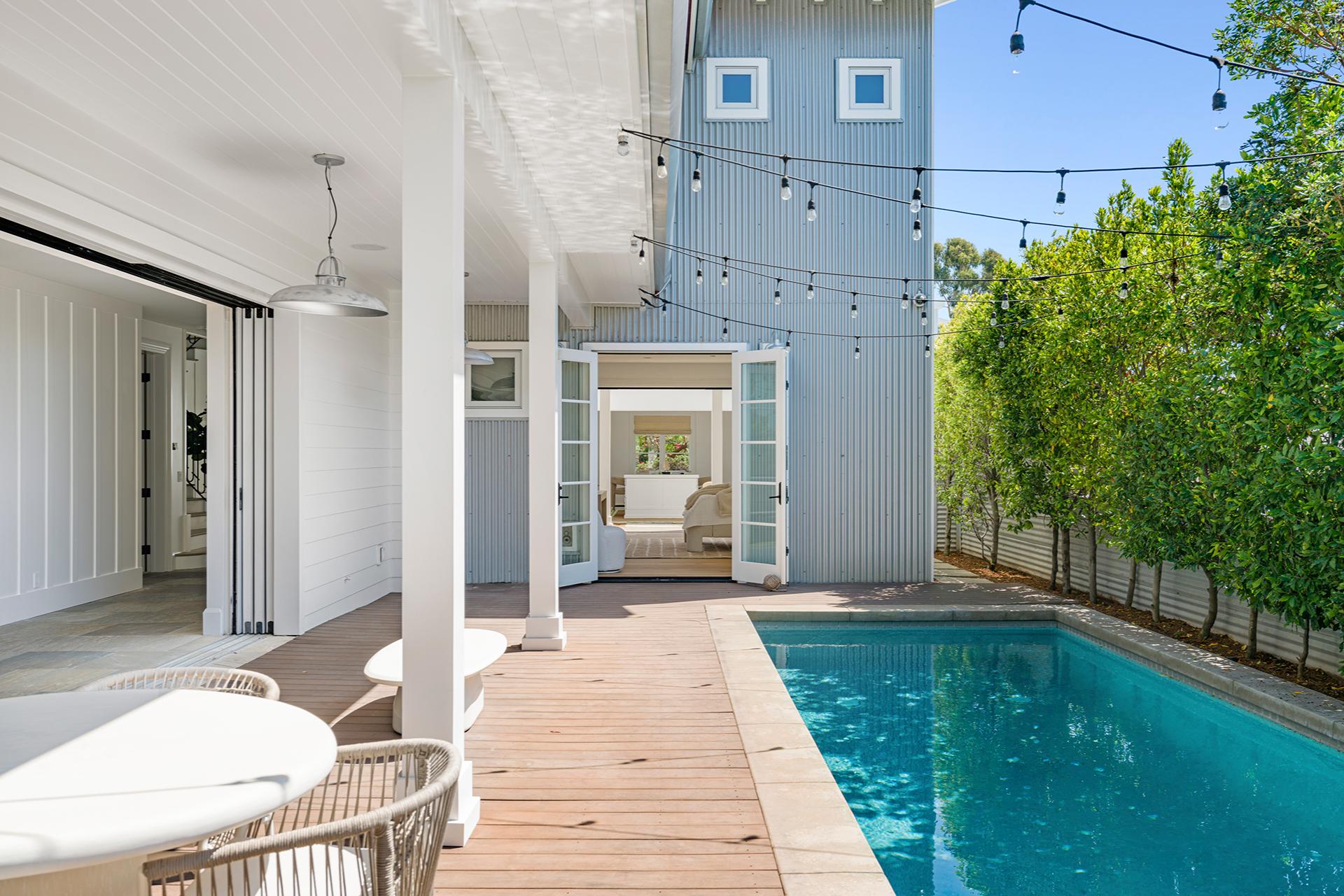 231 Tustin