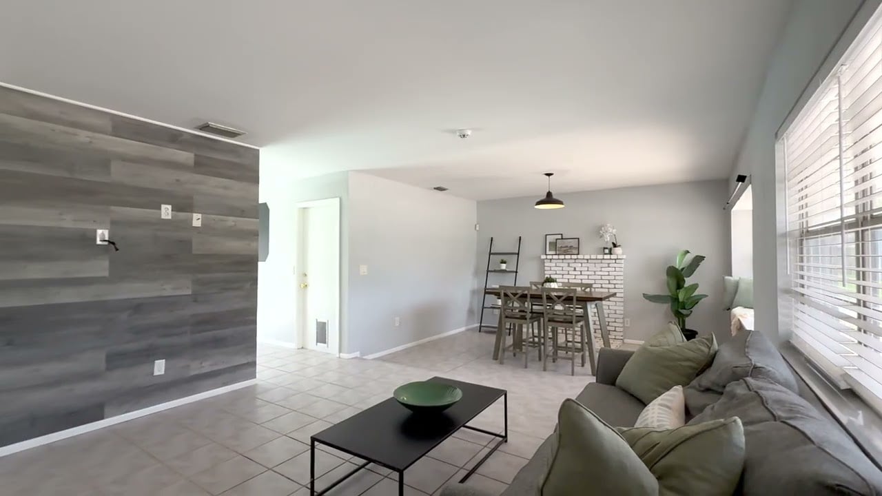111 66th Street Court East, Bradenton, FL 34208