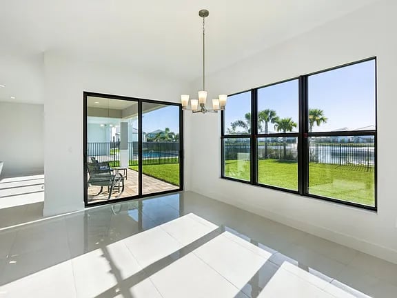 13076 Feathering Way