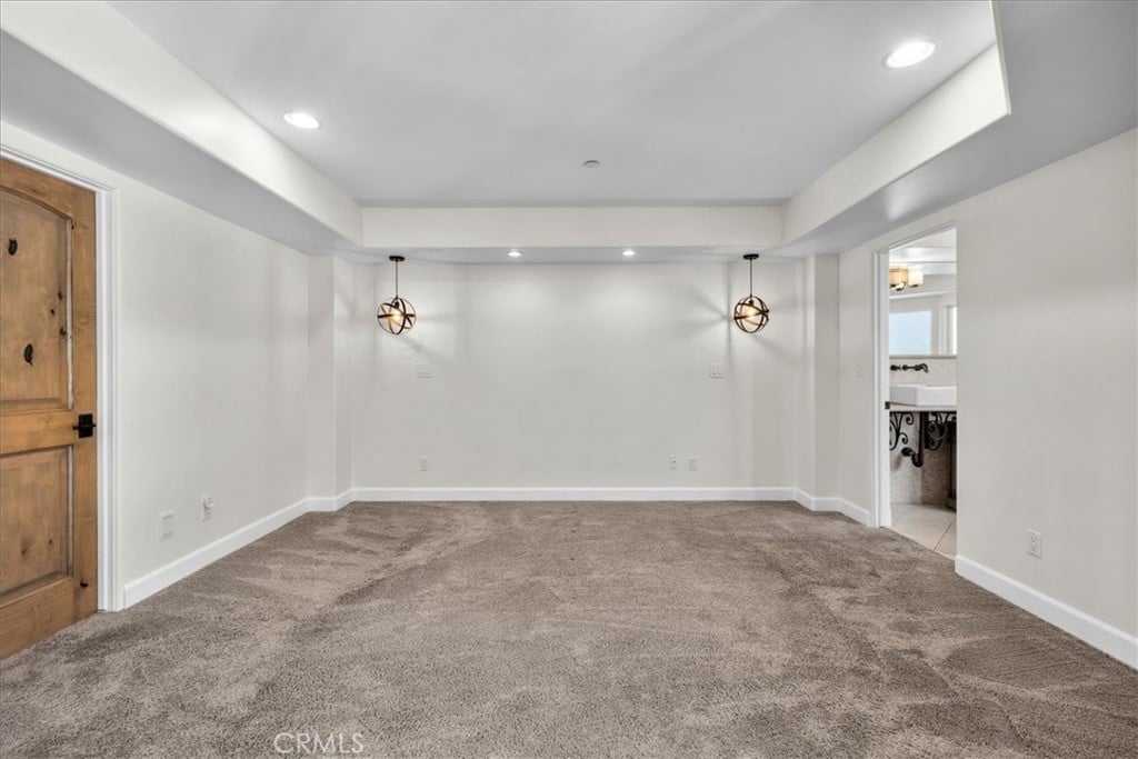 1126 Laurel Ave