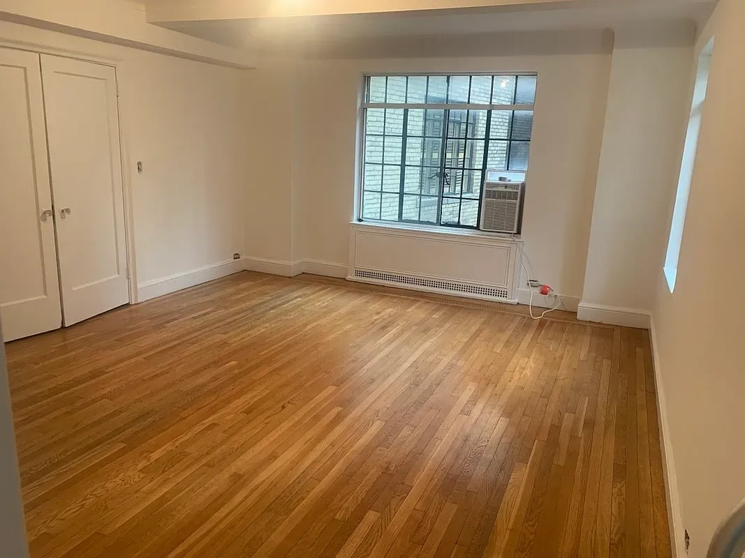 1 Christopher St, #5J