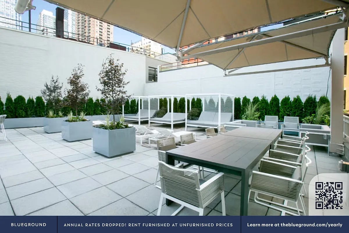 561 10th Avenue #21D