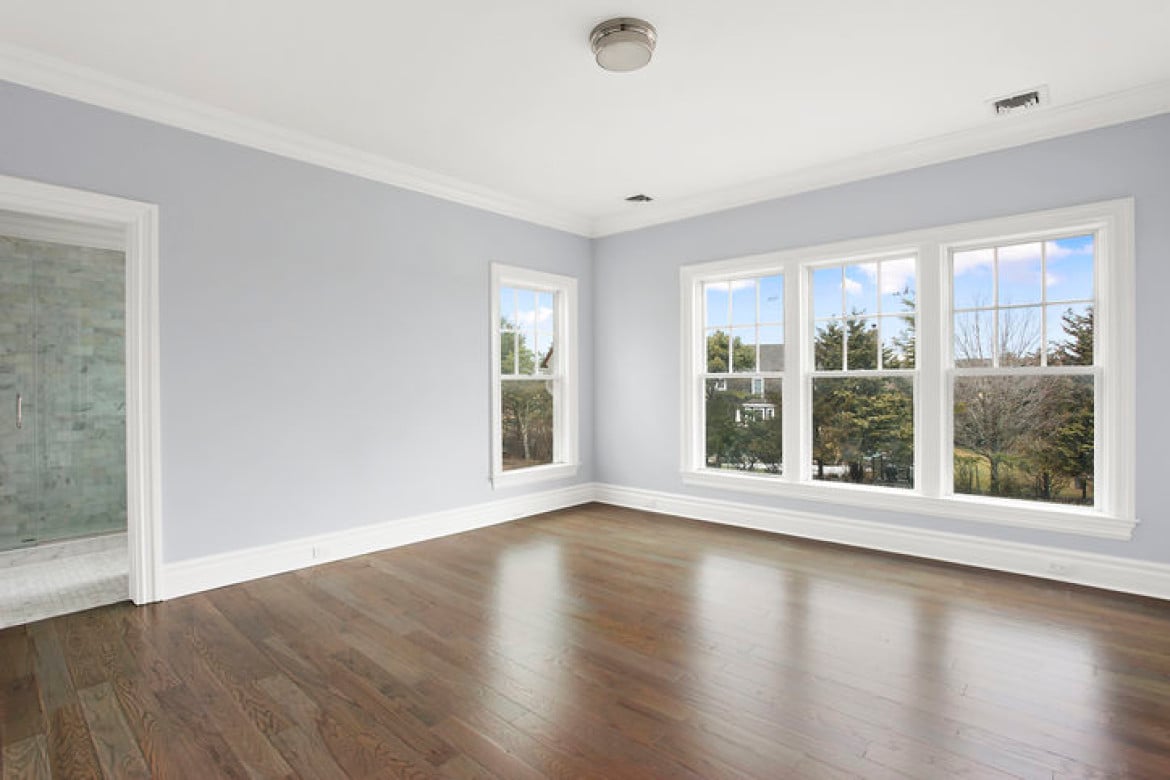 Diamon Court Traditional