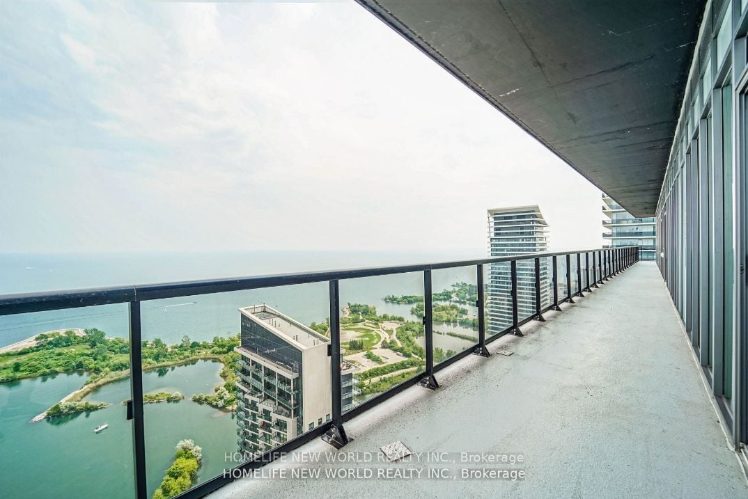 RARE PENTHOUSE OPPORTUNITY IN MIMICO