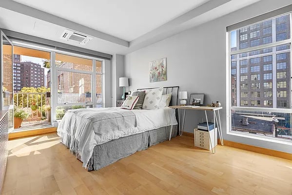 206 Front Street #4C