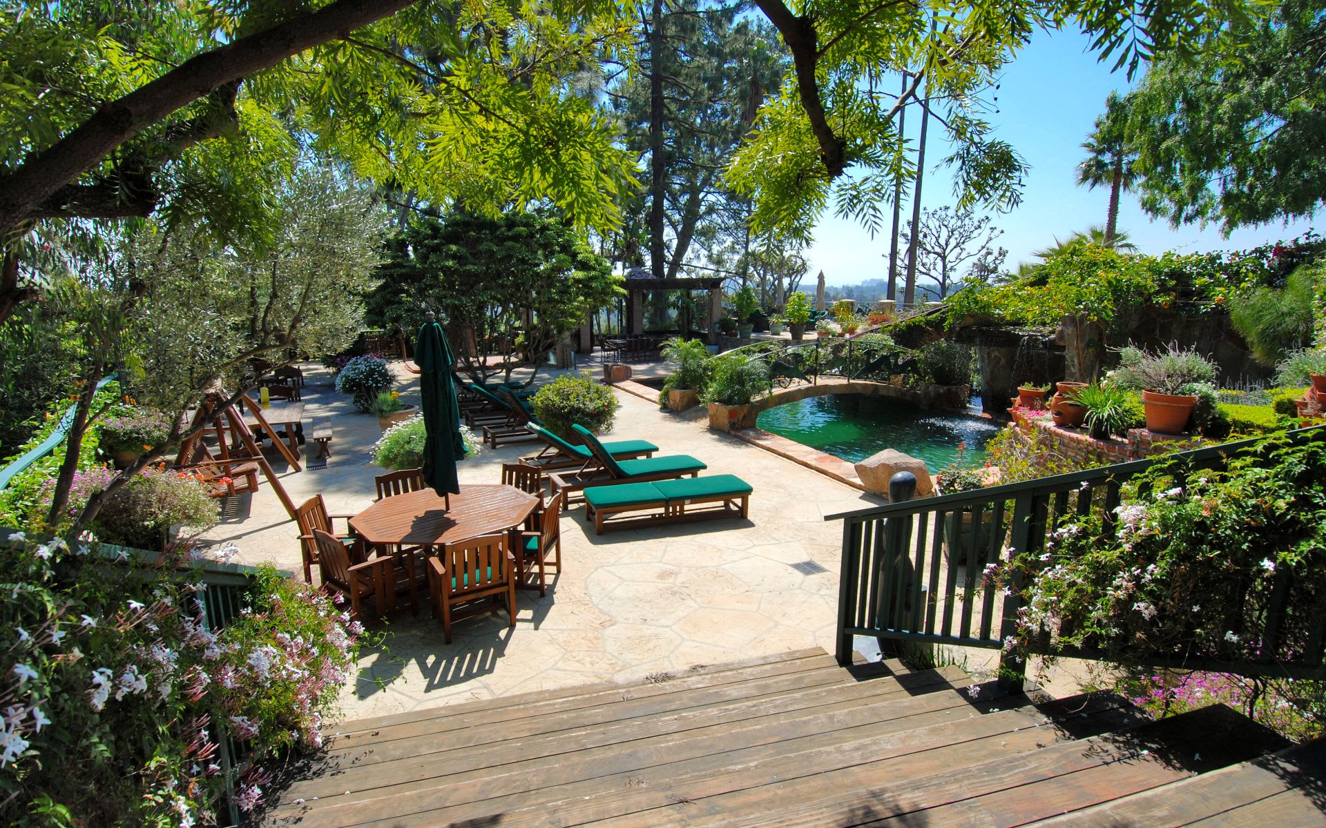 9941 Tower Ln, Beverly Hills