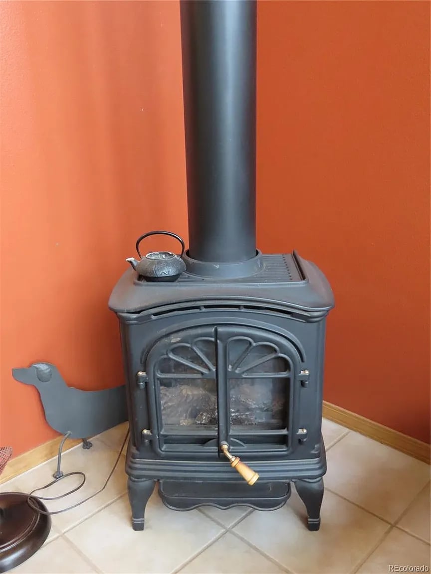 1051 Spring Valley Ln