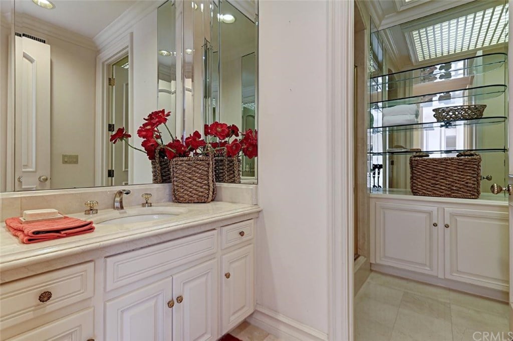 30 Canyon Fairway Dr, Newport Beach, CA 92660