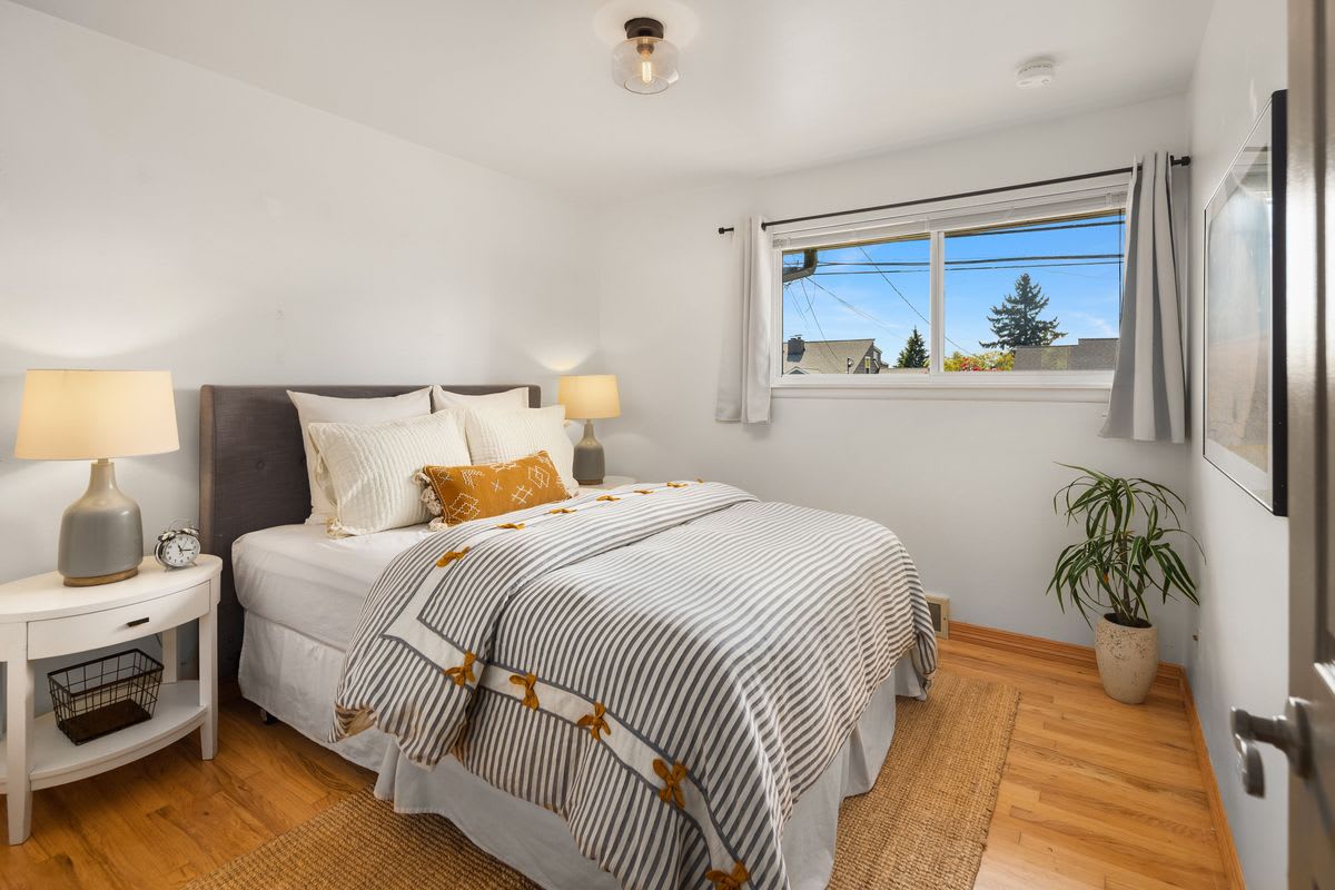 Charming Views in Arbor Heights