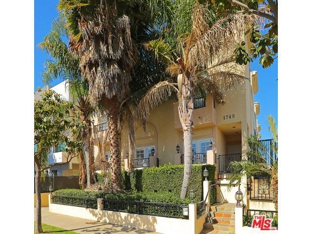 1748 Stoner Ave #4