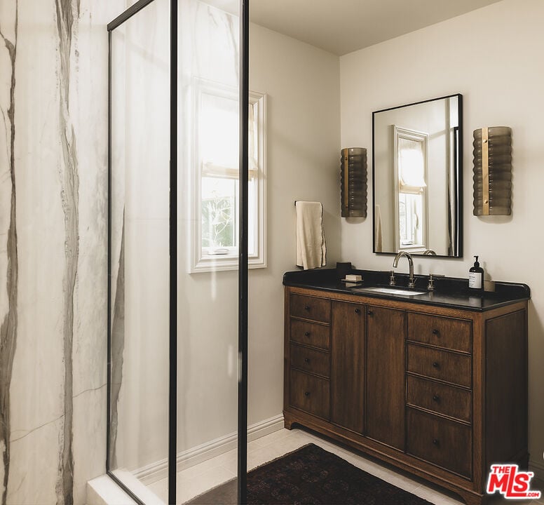 Nova Pavilion, El Cerrito Pl, 90068