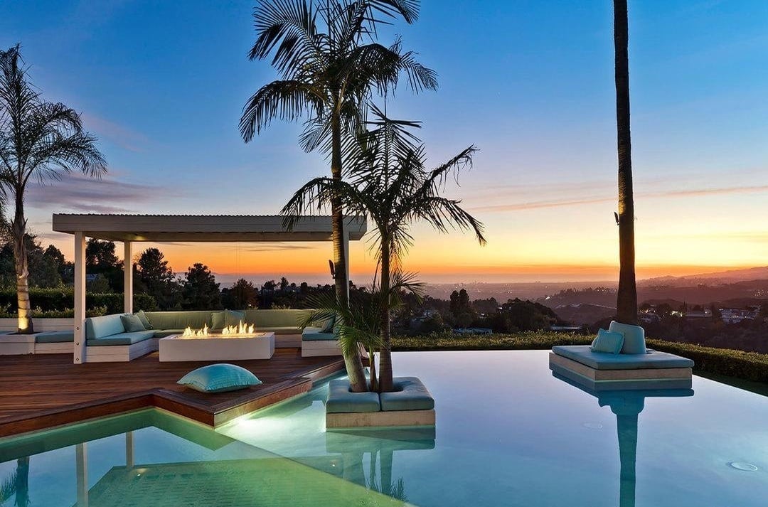Infinity Horizon