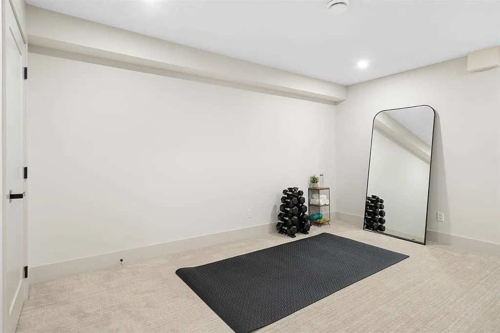 73 N Waters Edge Gdns