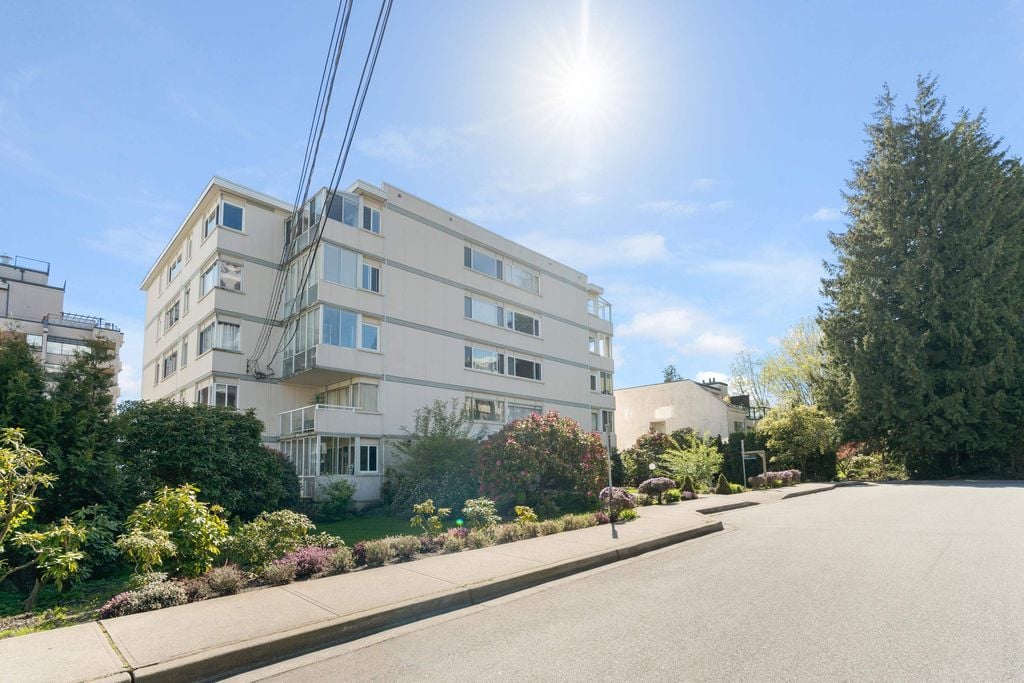 1750 Esquimalt Ave, #504