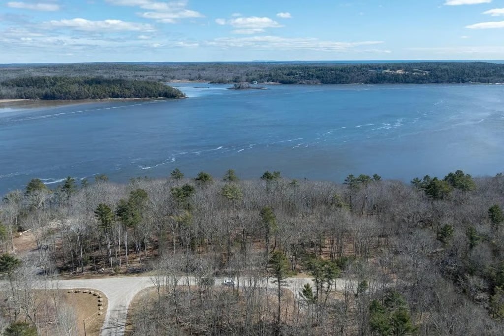 Video of The Week: Explore Kennebec Shores – Premier Waterfront Living