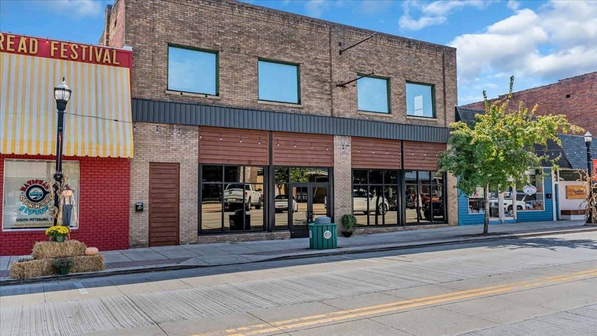 227 S Cedar Ave