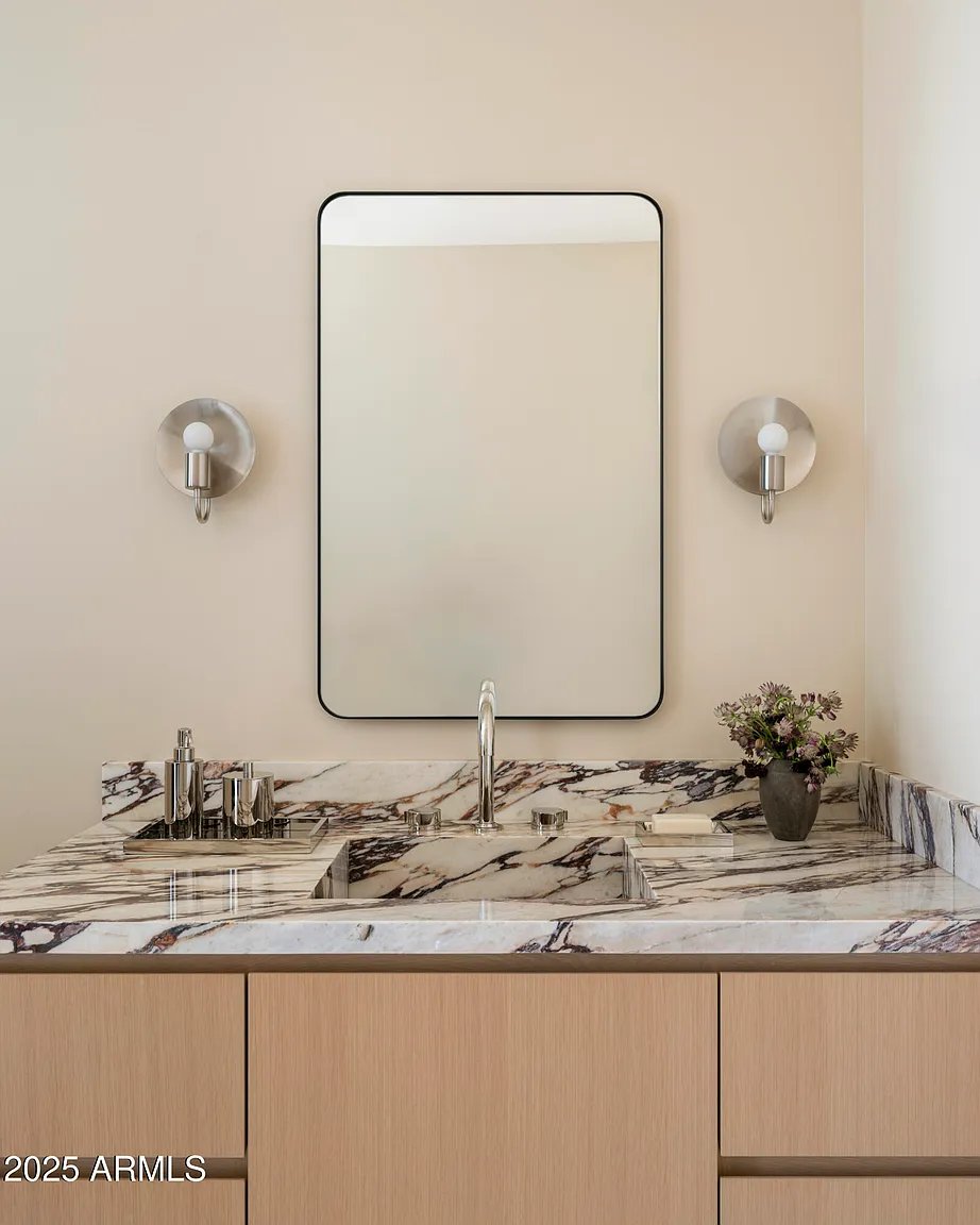 4510 E Maderos Del Cuenta Drive