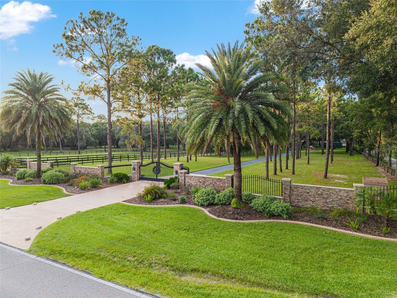 10745 SE Sunset Harbor Rd