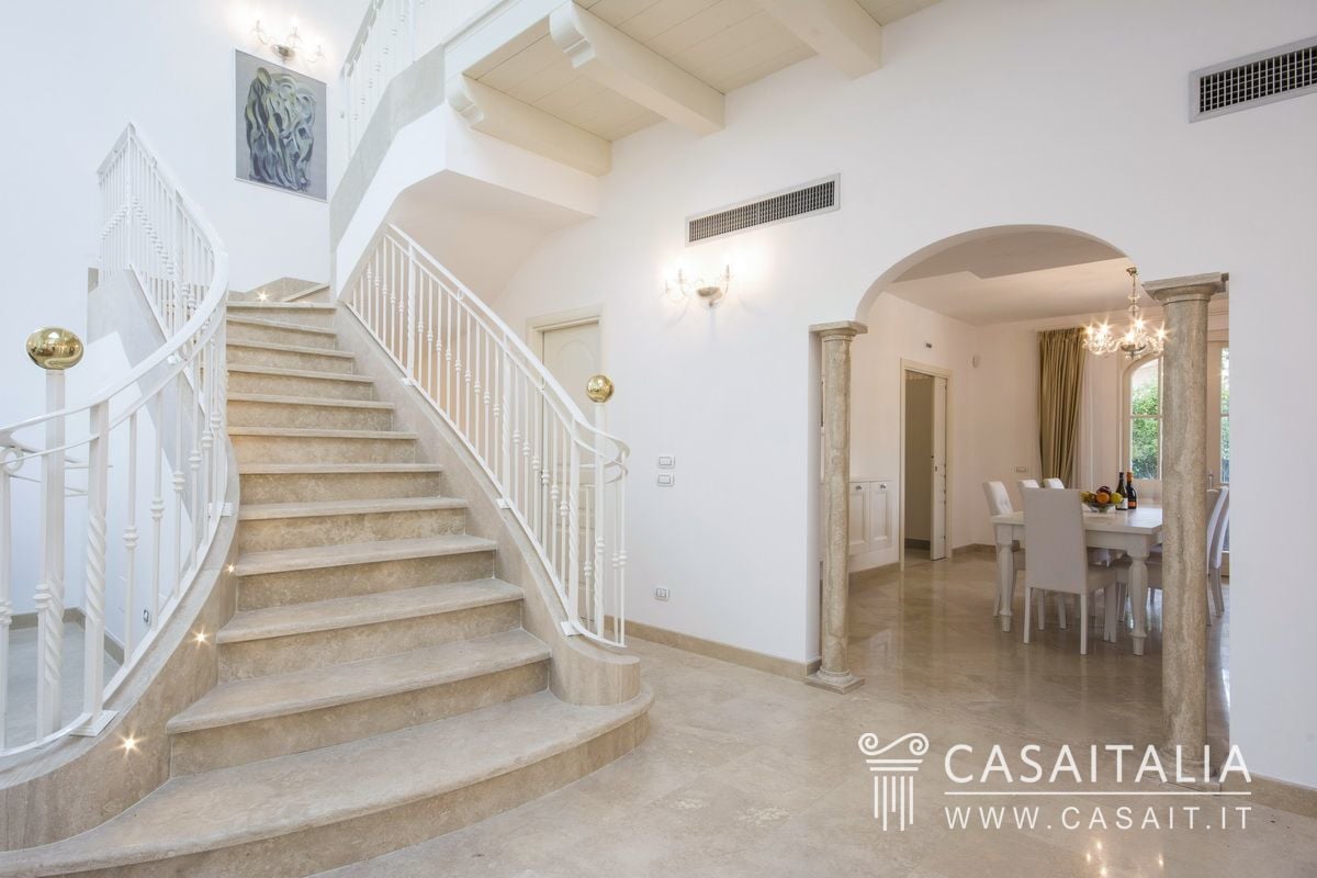 Luxurious Villa in Forte Dei Marmi