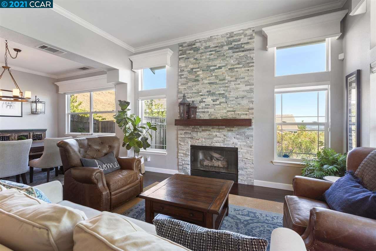 1126 Peacock Creek Dr