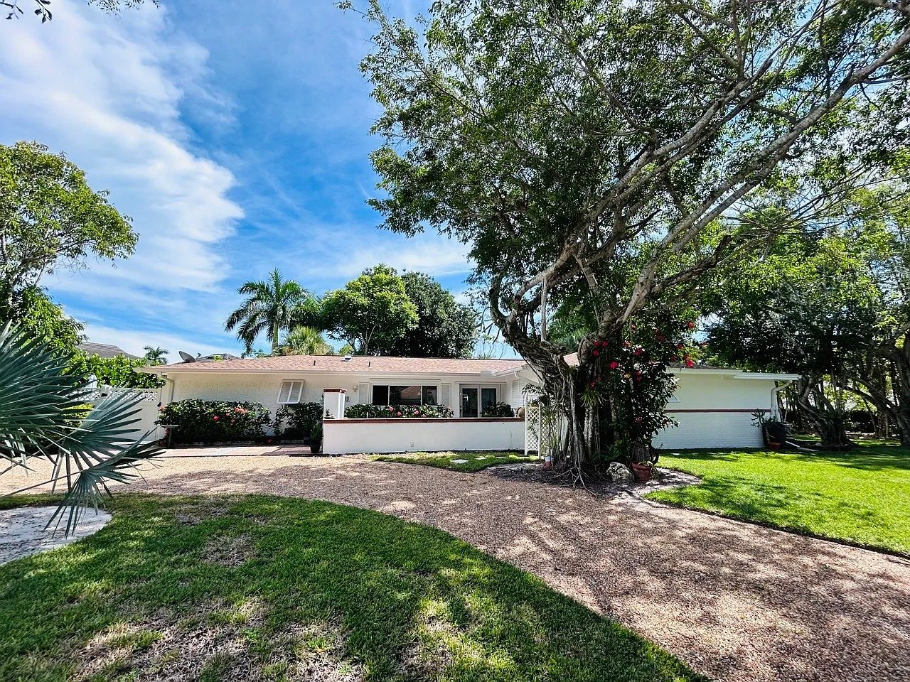 600 Pine Ct