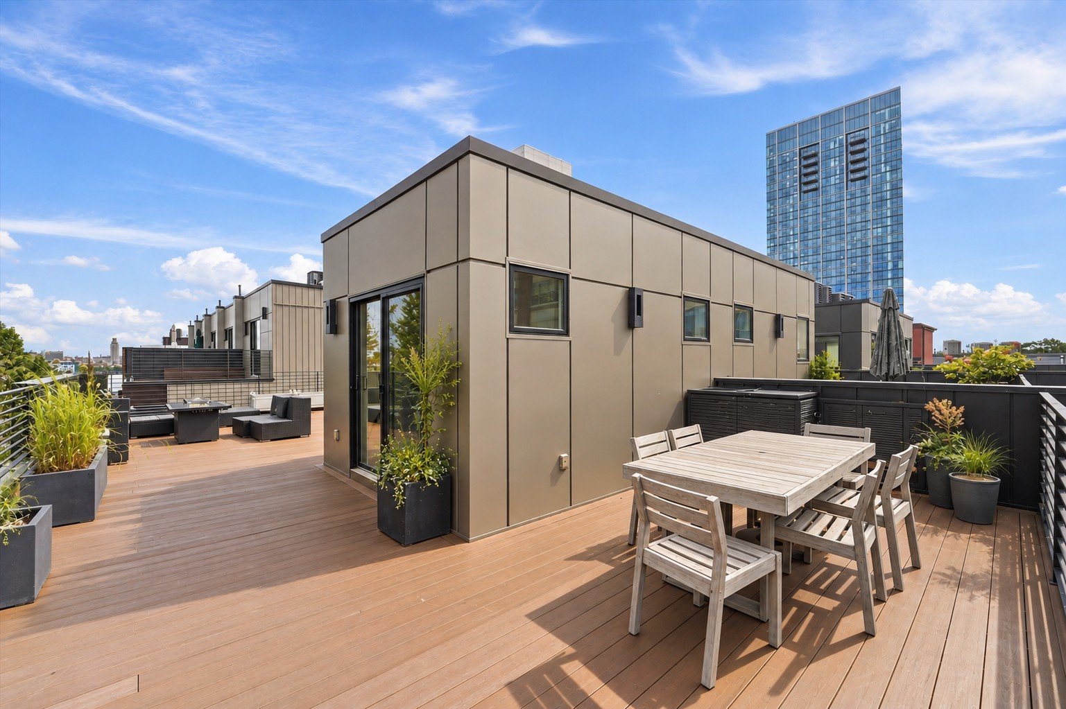 141 S Hancock St, Philadelphia, PA 19106