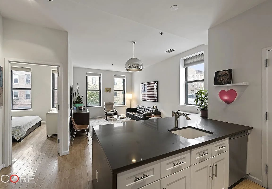 118 Greenpoint Avenue Unit: 2D