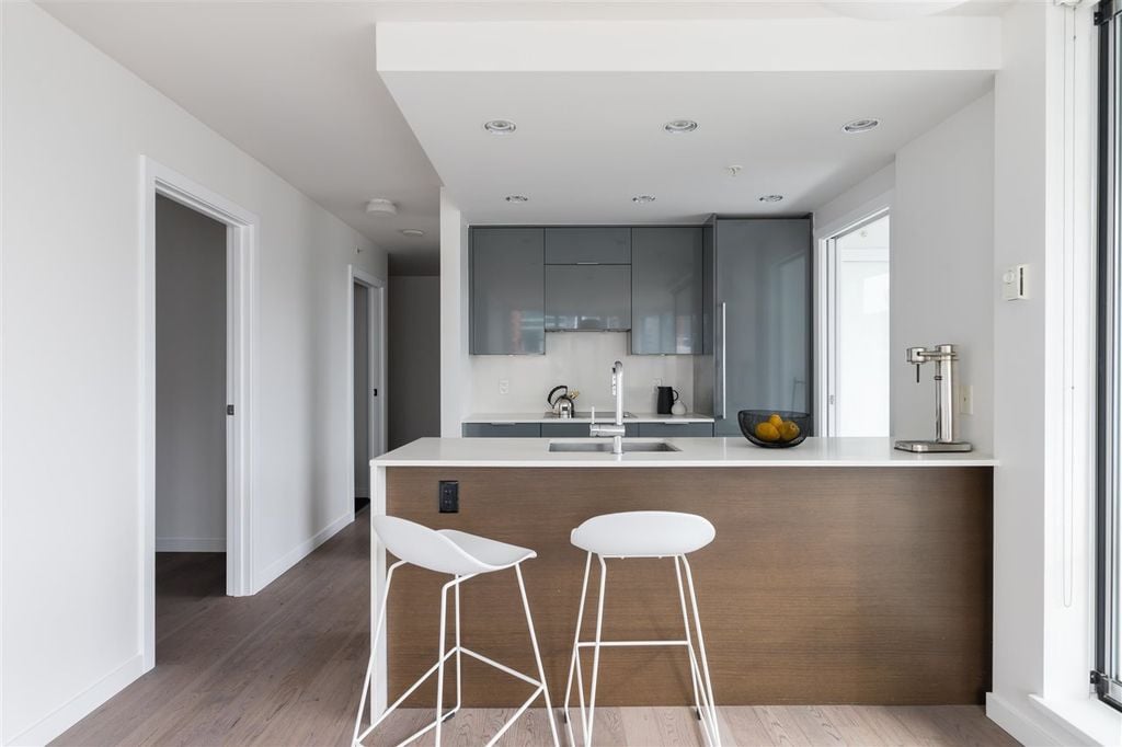 161 W Georgia St, #1508