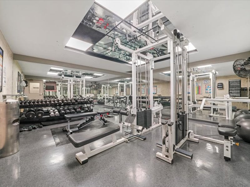 3600 N Lake Shore Dr #207, Chicago, IL 60613