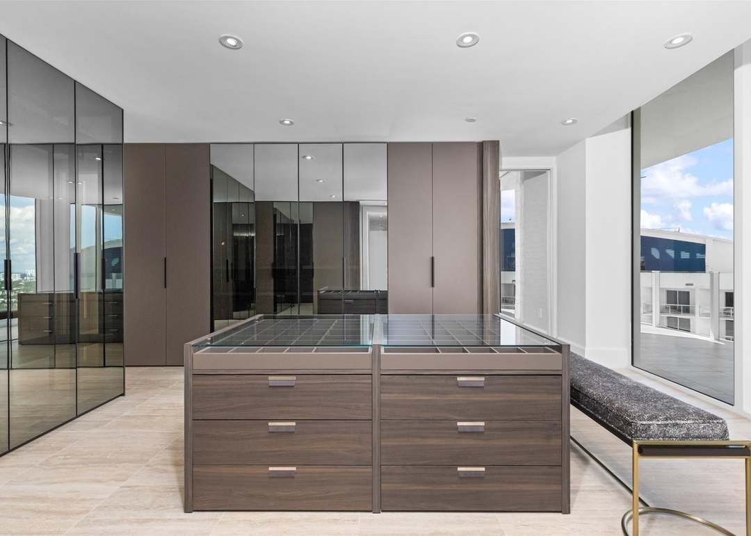 525 N Fort Lauderdale Beach Blvd #2201
