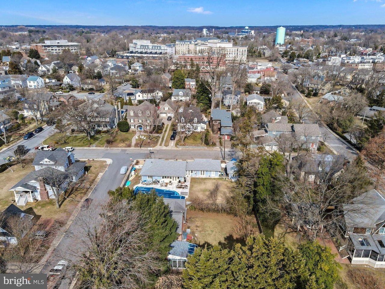 144 Archwood Ave