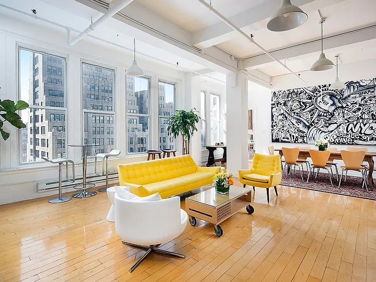 208 W 30th St, #1202