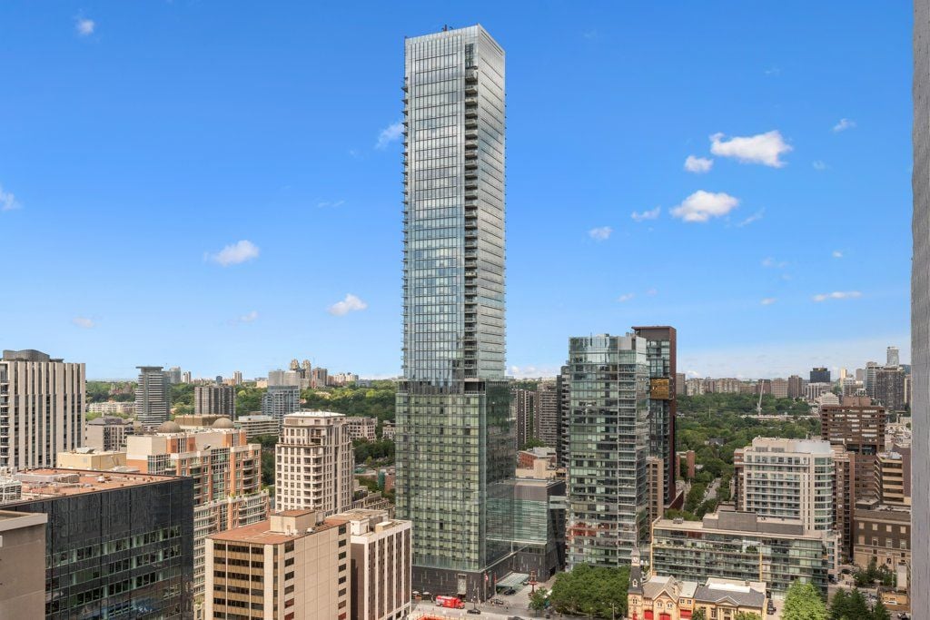 Uptown Residences 1-Bedroom Suite