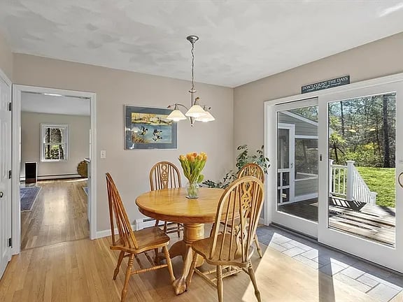 27 Buckmaster Dr
